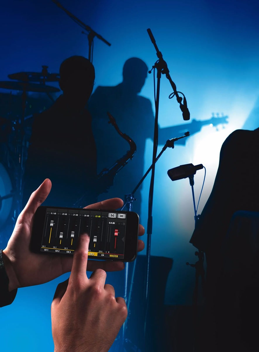 Consola digital Soundcraft Ui12 con control remoto por WiFi