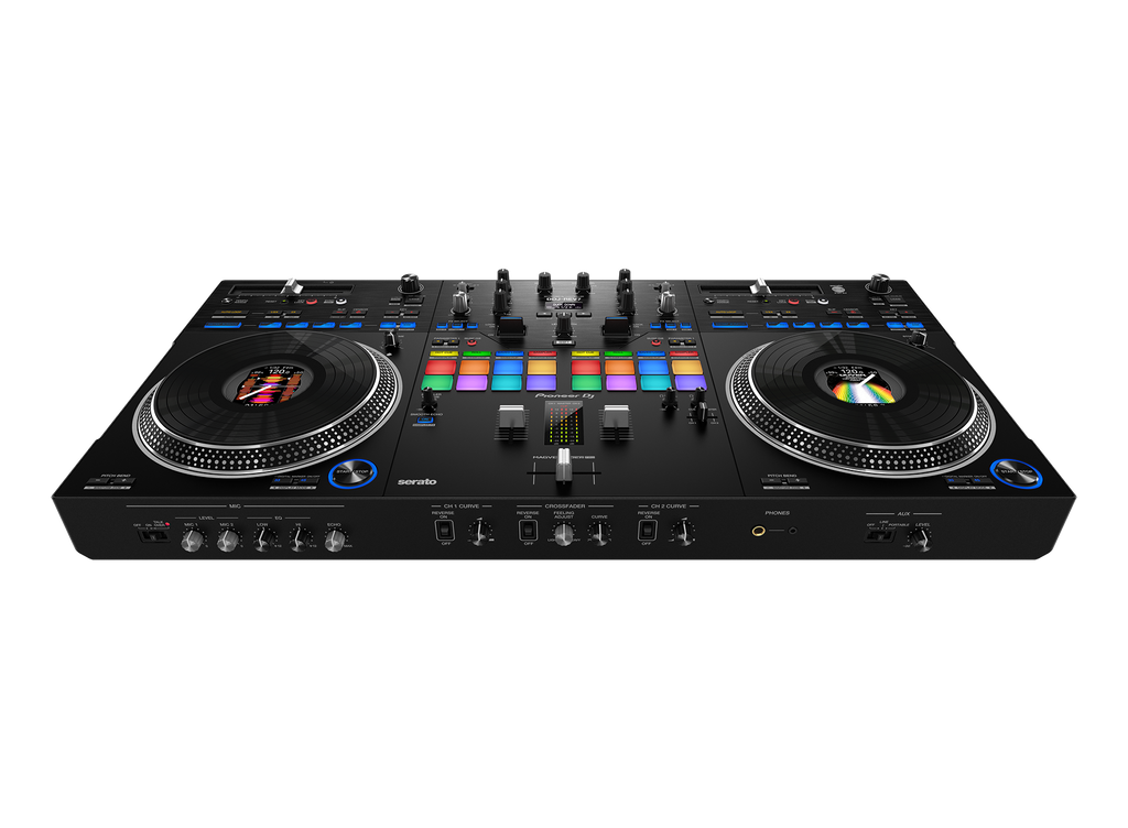 Controlador DJ Pioneer DJ DDJ-REV7 con monitores DM-40D