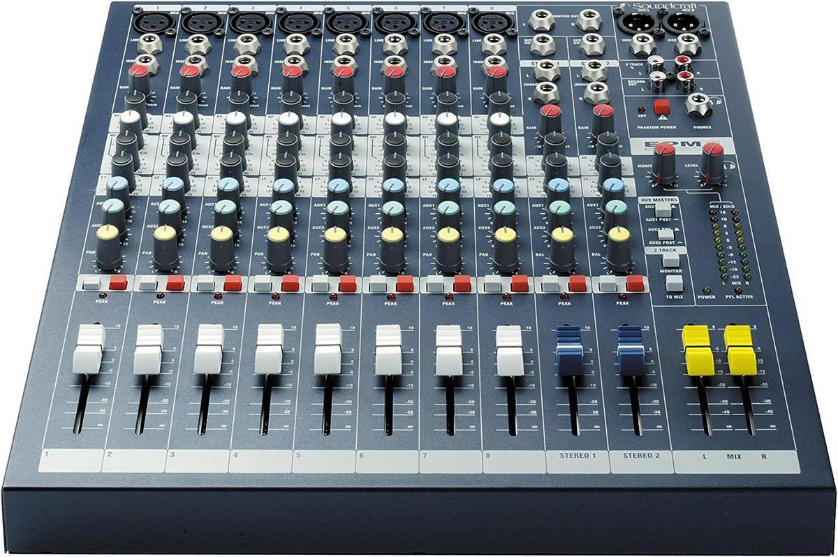 Consola análoga Soundcraft EPM8 de 8 canales