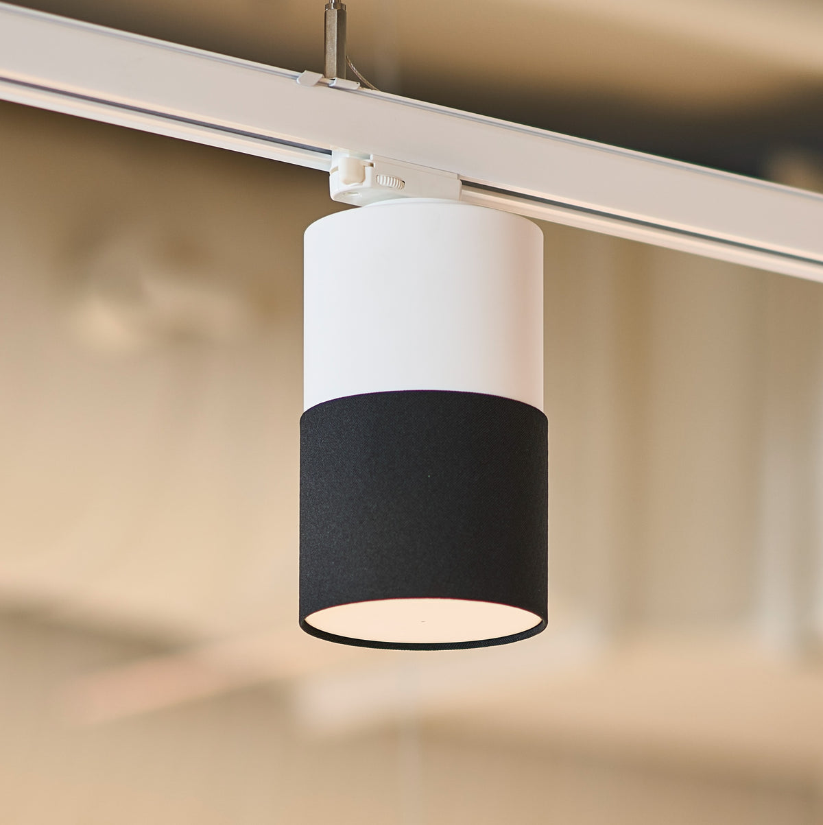Spottune Omni Cover negra
