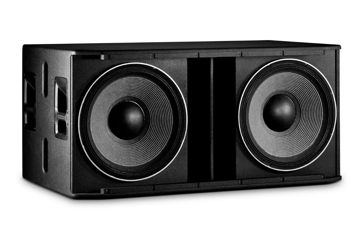 Subwoofer activo JBL SRX828SP con dos woofers de 18 pulgadas